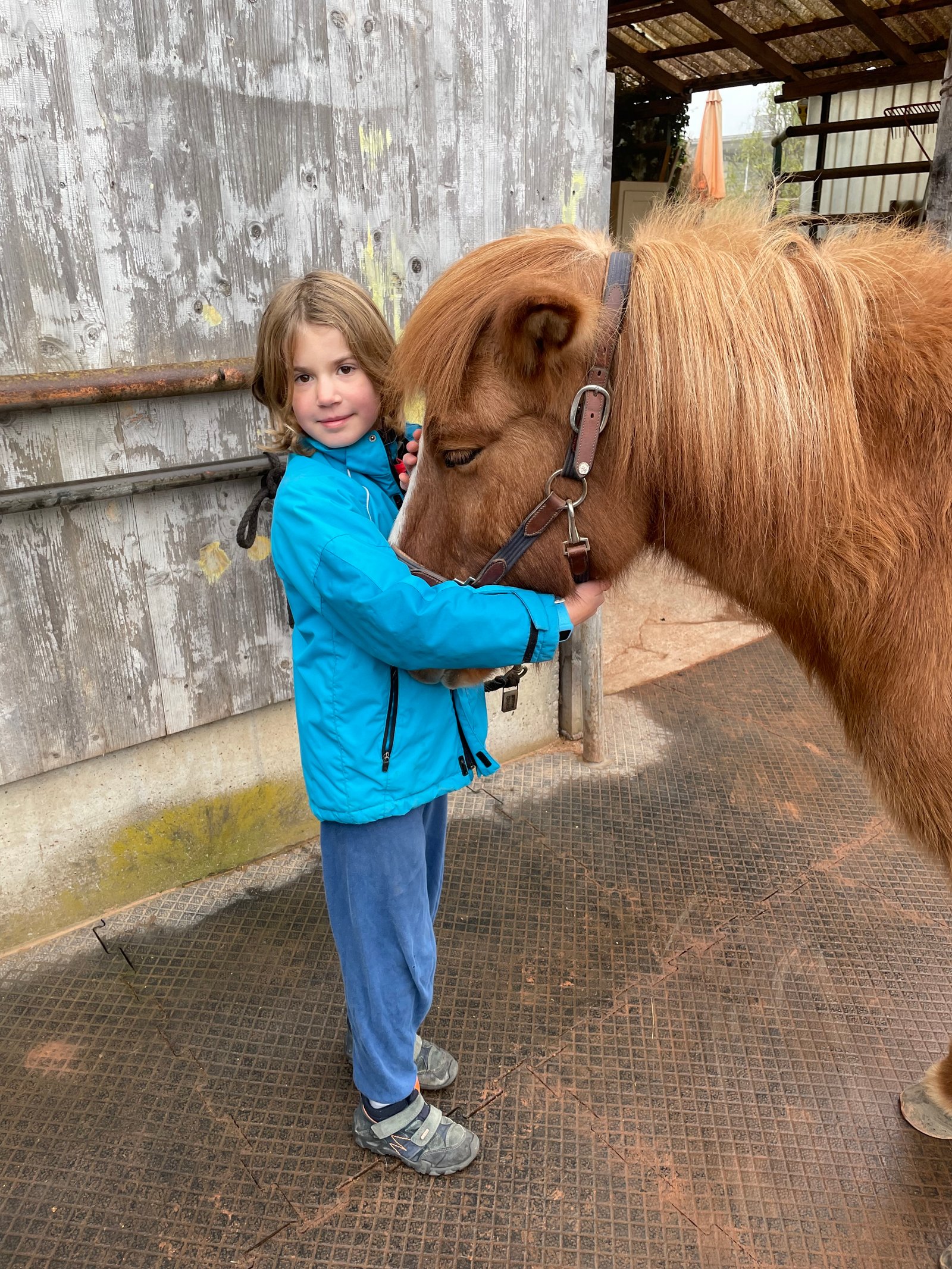 Kind mit Pferd